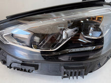 Laden Sie das Bild in den Galerie-Viewer, Frontscheinwerfer Mercedes-Benz W206 A2069068104 Links Scheinwerfer Headlight SCH7539382493zz