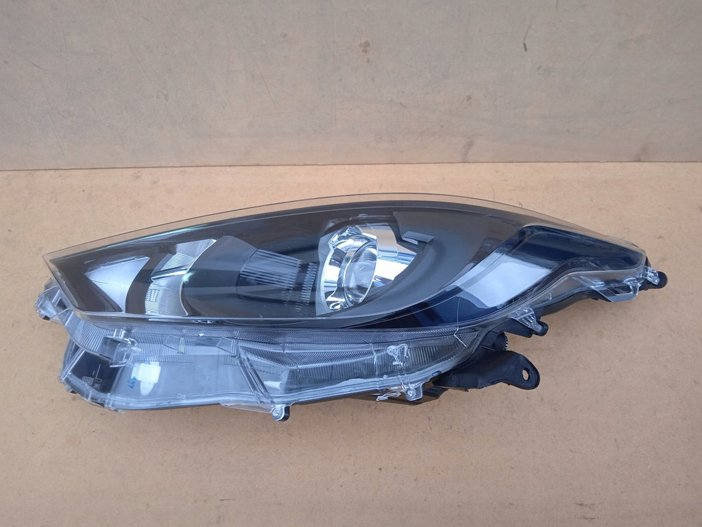 Frontscheinwerfer Toyota Yaris EUK0-6 Links Scheinwerfer Headlight SCH8531666497qb