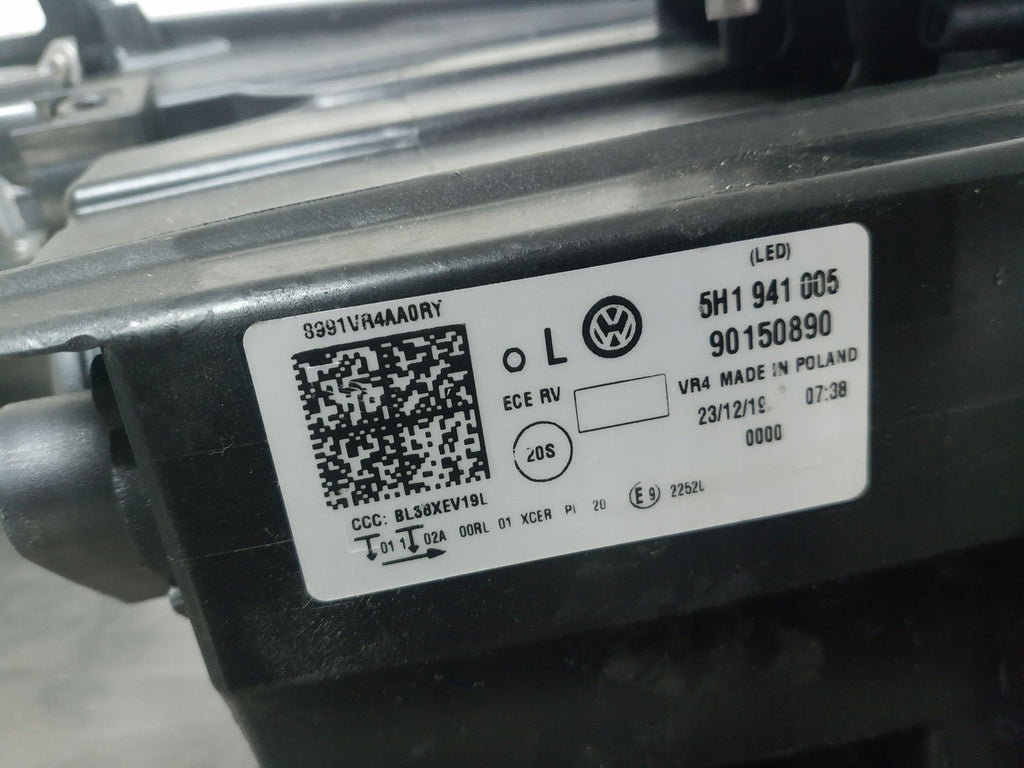 Frontscheinwerfer VW Golf VIII 5H1941005 5H1941006 LED Rechts oder Links SCH8224148521wt