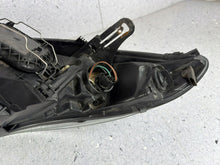 Laden Sie das Bild in den Galerie-Viewer, Frontscheinwerfer Renault Megane III 260102973 Rechts Scheinwerfer Headlight SCH2136293518cq