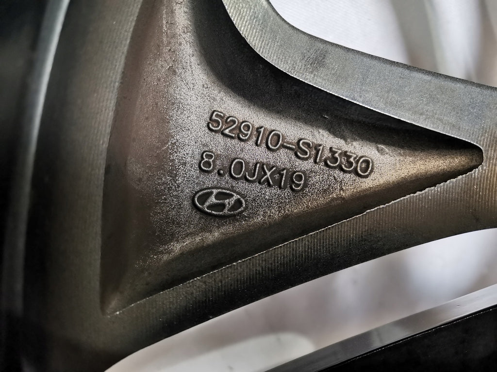 1x Alufelge 19 Zoll 8.0" 5x114.3 51ET 52910-S1330 Hyundai Santa Fe Rim Wheel