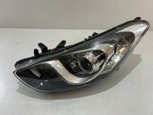 Laden Sie das Bild in den Galerie-Viewer, Frontscheinwerfer Hyundai I30 92101-A6060 Links Scheinwerfer Headlight SCH1608028314eo