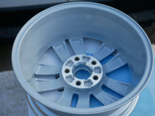 Load image into Gallery viewer, 1x Alufelge 16 Zoll 6.5" 5x110 37ET Glanz Silber 13242072 Opel Astra H Meriva B FEL3167945820qu