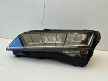 Laden Sie das Bild in den Galerie-Viewer, Frontscheinwerfer Skoda Superb III 3V1941015 Links Scheinwerfer Headlight