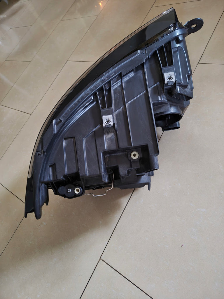 Frontscheinwerfer VW Transporter 046708 Links Scheinwerfer Headlight SCH2051352430tl