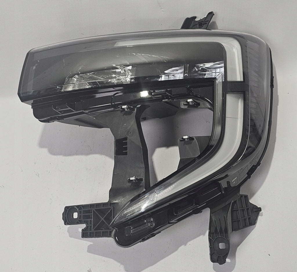 Frontscheinwerfer Nissan Interstar Master III 260609073R Links Headlight SCH4075001326rk