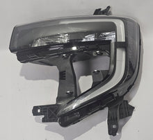 Load image into Gallery viewer, Frontscheinwerfer Nissan Interstar Master III 260609073R Links Headlight SCH4075001326rk