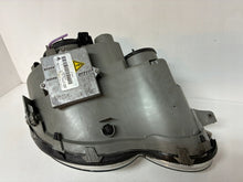 Laden Sie das Bild in den Galerie-Viewer, Frontscheinwerfer Mercedes-Benz W203 Links Scheinwerfer Headlight SCH7249044378io