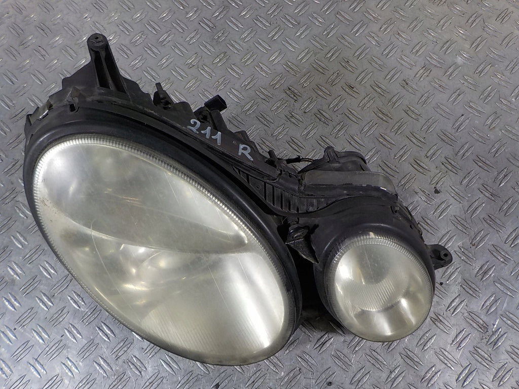 Frontscheinwerfer Mercedes-Benz W211 Xenon Rechts Scheinwerfer Headlight