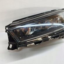 Laden Sie das Bild in den Galerie-Viewer, Frontscheinwerfer Skoda Enyaq IV 5LC941015 Links Scheinwerfer Headlight