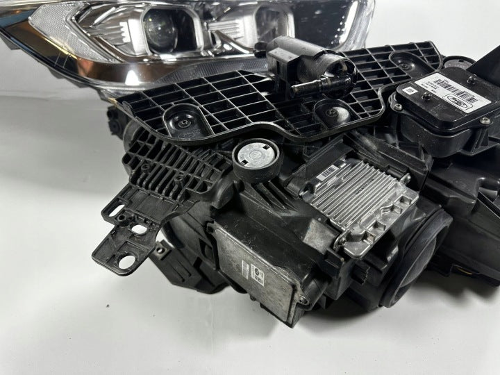 Frontscheinwerfer Ford Kuga 90156432 GV4113D155AJ LED Ein Satz Headlight SCH5085440817oy