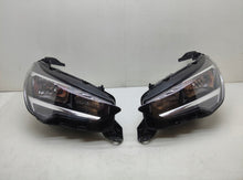 Laden Sie das Bild in den Galerie-Viewer, Frontscheinwerfer Opel Corsa F 39162649 Ein Satz Scheinwerfer Headlight SCH4017757067ry