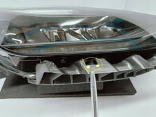 Laden Sie das Bild in den Galerie-Viewer, Frontscheinwerfer Mercedes-Benz Model 3 151495300D Rechts Scheinwerfer Headlight SCH1236687097uu