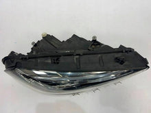 Laden Sie das Bild in den Galerie-Viewer, Frontscheinwerfer Mercedes-Benz Gla H247 NKO3838 A2479066401 Rechts Headlight SCH3132854556gi