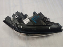 Laden Sie das Bild in den Galerie-Viewer, Frontscheinwerfer BMW 3 G21 G20 030110623211 5A1DB38-01 LED Rechts Headlight SCH4017221331sr