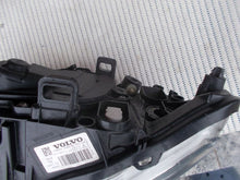 Load image into Gallery viewer, Frontscheinwerfer Volvo V60 S60 2345765123 Xenon Ein Stück (Rechts oder Links) SCH5205689251tg