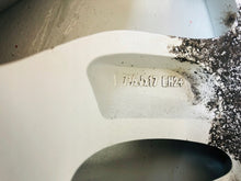Load image into Gallery viewer, 1x Alufelge 17 Zoll 7.5" 5x120 32ET 6787576 BMW F25 Rim Wheel FEL2754982330uu