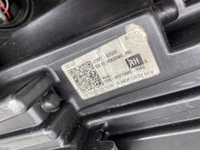 Laden Sie das Bild in den Galerie-Viewer, Frontscheinwerfer Kia Ceed J792111020 J7921-62520 LED Rechts Headlight