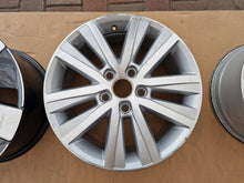 Load image into Gallery viewer, 1x Alufelge 17 Zoll 7.0" 5x120 7E0601025E VW I Rim Wheel FEL2406648274ut
