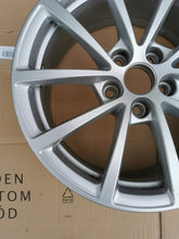 Laden Sie das Bild in den Galerie-Viewer, 1x Alufelge 17 Zoll 7.5" 5x112 36ET 4K0601025 Audi A6 C8 Rim Wheel FEL9930500131na