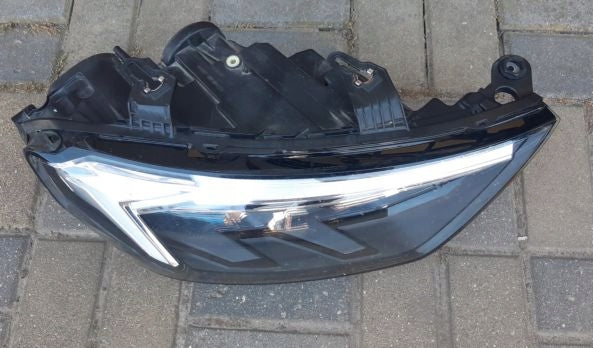 Frontscheinwerfer Audi A1 82A941034 Rechts Scheinwerfer Headlight