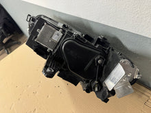 Load image into Gallery viewer, Frontscheinwerfer VW Passat 3J1941006 Rechts Scheinwerfer Headlight SCH1046278953xx