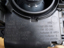 Laden Sie das Bild in den Galerie-Viewer, Frontscheinwerfer Toyota Yaris Links Scheinwerfer Headlight SCH7288818162za