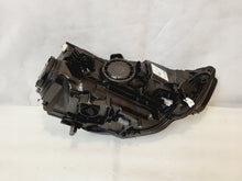Laden Sie das Bild in den Galerie-Viewer, Frontscheinwerfer Audi A3 8V0941031 Xenon Ein Stück (Rechts oder Links)