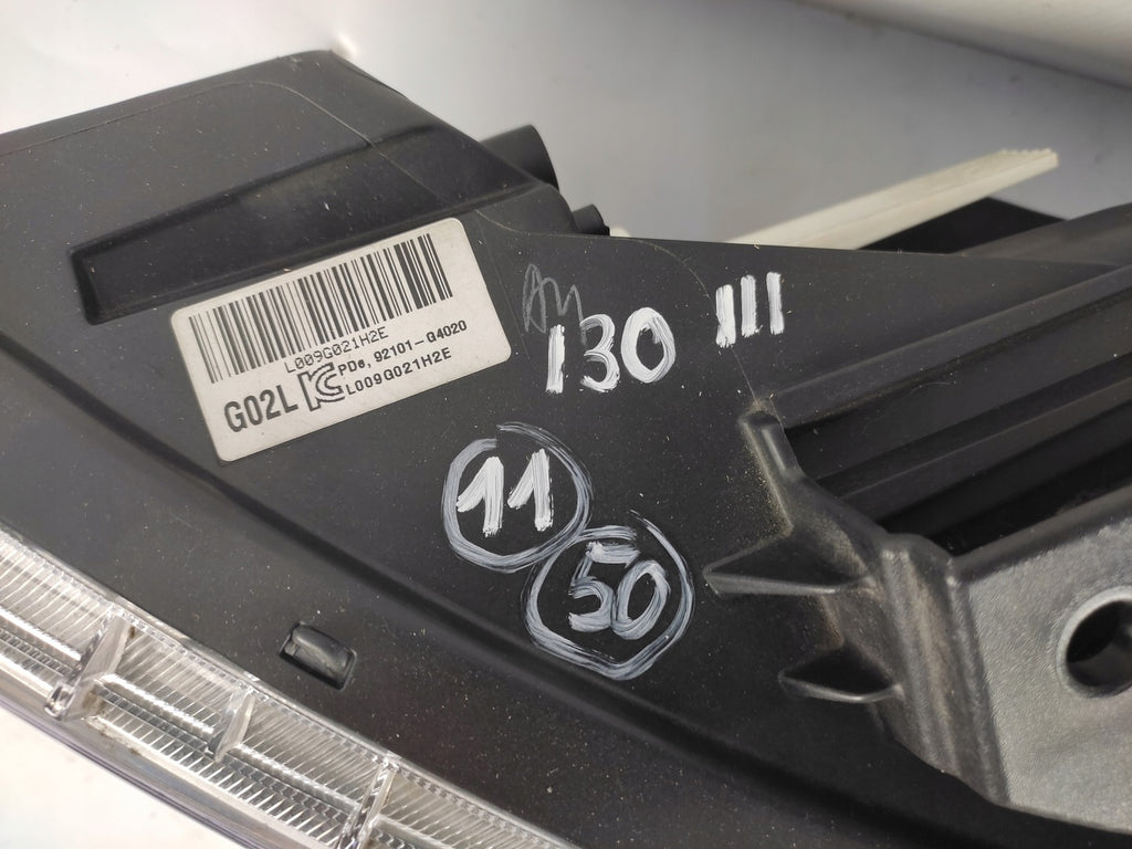 Frontscheinwerfer Hyundai I30 III 92101-G4020 Ein Stück (Rechts oder Links)