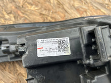 Laden Sie das Bild in den Galerie-Viewer, Frontscheinwerfer Kia 92102J7850 J792112020 Full LED Rechts Headlight