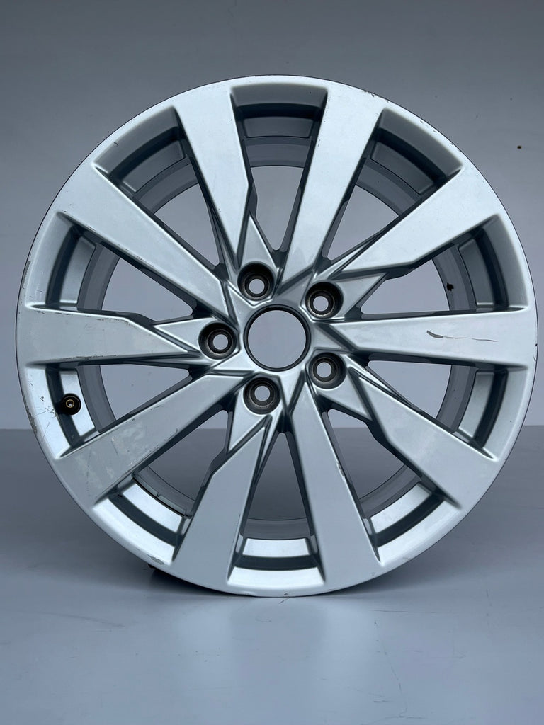 1x Alufelge 17 Zoll 7.5" 5x112 43ET Silber 8V0601025DE Audi A3 Rim Wheel