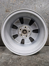 Load image into Gallery viewer, 1x Alufelge 16 Zoll 7.5&quot; 5x112 37ET Glanz Silber 4G0601025 Audi Rim Wheel