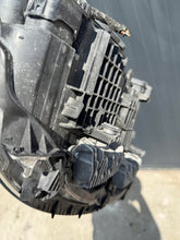 Laden Sie das Bild in den Galerie-Viewer, Frontscheinwerfer BMW F34 7285685 Xenon Ein Stück (Rechts oder Links) Headlight SCH8587896074jv