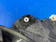 Load image into Gallery viewer, Frontscheinwerfer Mercedes-Benz W177 A1779064803 LED Rechts Headlight SCH2179771221un