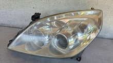 Laden Sie das Bild in den Galerie-Viewer, Frontscheinwerfer Opel Vectra C 13170924 Xenon Links Scheinwerfer Headlight SCH9357762526sb