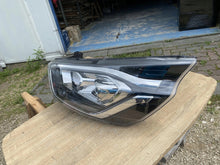 Laden Sie das Bild in den Galerie-Viewer, Frontscheinwerfer Ford Transit Custom JK21-13W030-DJ LED Links Headlight