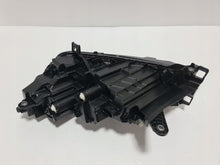 Laden Sie das Bild in den Galerie-Viewer, Frontscheinwerfer Skoda Enyaq IV 5LB941016A LED Rechts Scheinwerfer Headlight