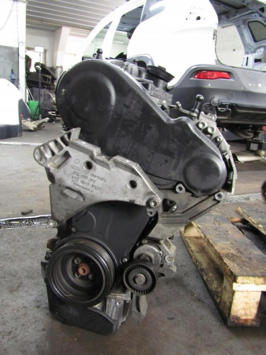 Motor Audi Q3 CFGC 2.0 TDI 177PS 130kW 143TKm 2011 Diesel Engine Unkomplett MOT2735951154of