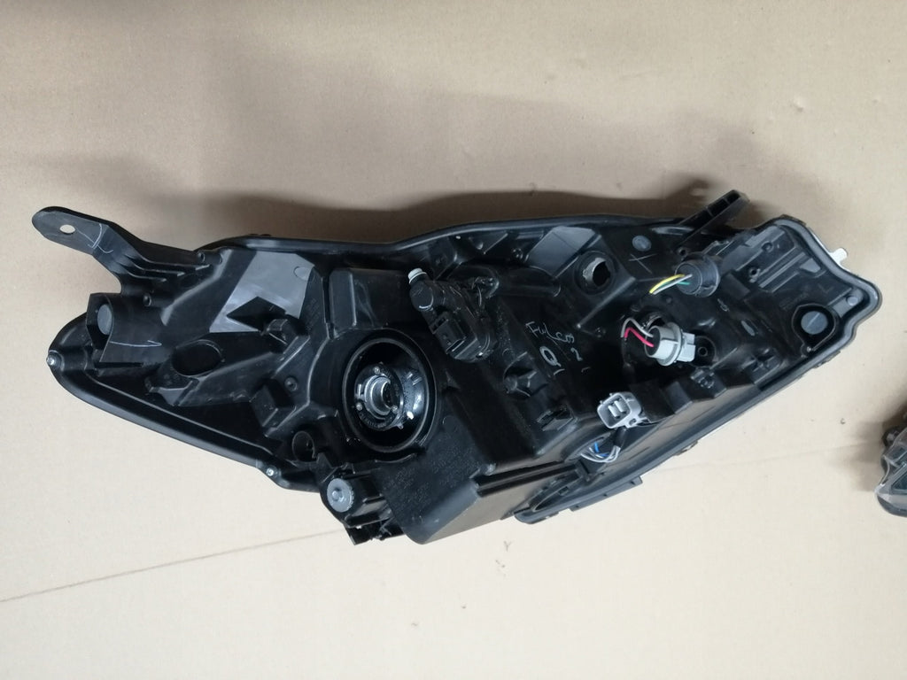 Frontscheinwerfer Toyota Yaris LED Rechts Scheinwerfer Headlight