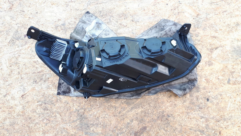 Frontscheinwerfer Ford Focus JX7B13W030CE Links Scheinwerfer Headlight