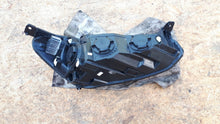 Laden Sie das Bild in den Galerie-Viewer, Frontscheinwerfer Ford Focus JX7B13W030CE Links Scheinwerfer Headlight