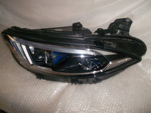Laden Sie das Bild in den Galerie-Viewer, Frontscheinwerfer Mercedes-Benz Cls A2579069902 LED Rechts oder Links SCH8786068642ma