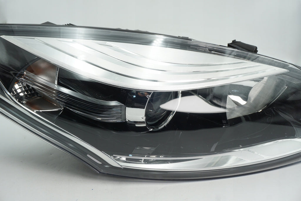 Frontscheinwerfer Renault Megane III 260100923R 0301288202 Rechts Headlight SCH9454684470mb