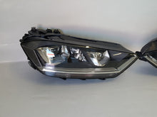 Load image into Gallery viewer, Frontscheinwerfer VW Sportsvan 90067693 Xenon Ein Stück (Rechts oder Links)