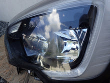 Laden Sie das Bild in den Galerie-Viewer, Frontscheinwerfer Renault Master III 260607867R 260105567R Links Headlight