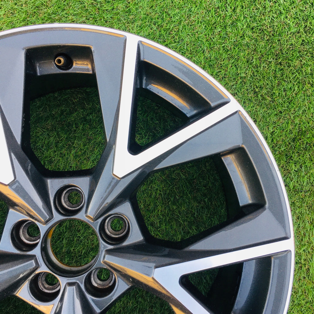 1x Alufelge 17 Zoll 7.0" 5x100 43ET Glanz Graphit 82A601025AA Audi A1 Mg FEL3186181632ra