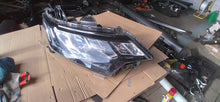 Laden Sie das Bild in den Galerie-Viewer, Frontscheinwerfer Mitsubishi Outlander III 8301D3-02 Full LED Rechts Headlight SCH9303775384vy