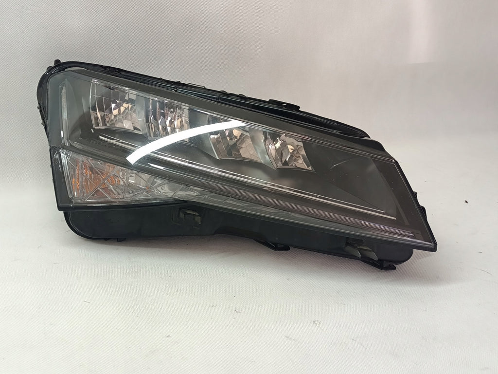 Frontscheinwerfer Skoda Superb Links Scheinwerfer Headlight SCH5293395405yy