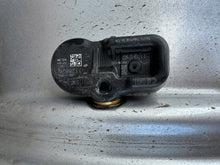 Load image into Gallery viewer, 1x Alufelge 15 Zoll 5.0" 4x100 39ET Glanz Silber HL49431BM Toyota Yaris FEL7113577703wq