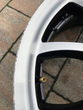 Laden Sie das Bild in den Galerie-Viewer, 1x Alufelge 18 Zoll 7.0&quot; 4x100 52ET 6778428-13 Mini R55 R53 Rim Wheel